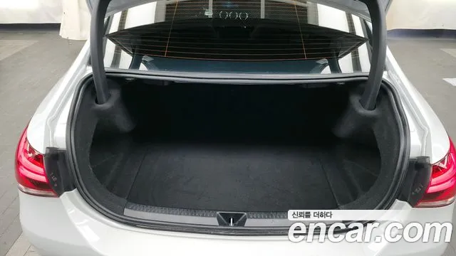 Mercedes-Benz A-Class — Фото автомобиля 20