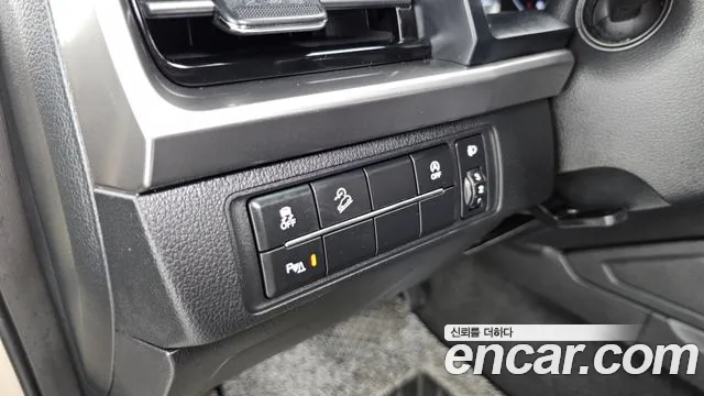 KG_Mobility_Ssangyong Rexton Новый Rexton Sport Khan Дизель 2.2 4WD — Фото автомобиля 20