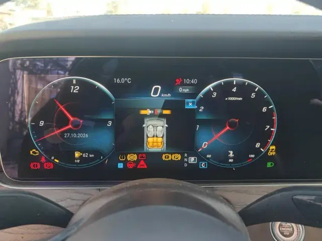 Mercedes-Benz E-Class — Фото автомобиля 14