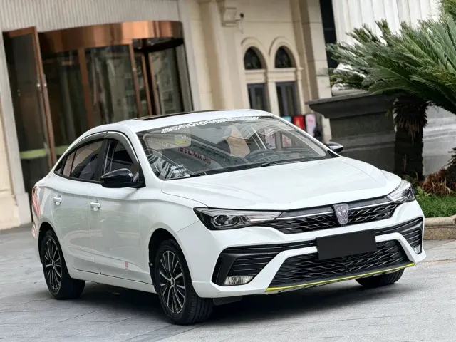 Roewe i5 — Фото автомобиля 2
