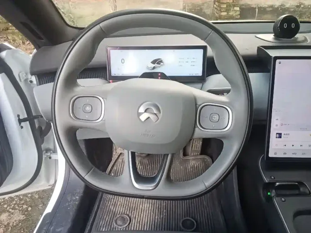 Nio ET5 Touring — Фото автомобиля 2