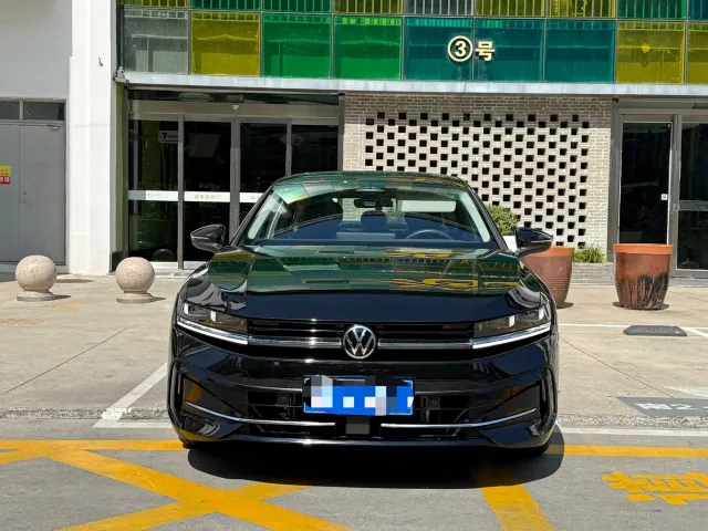Volkswagen Magotan — Фото автомобиля 2