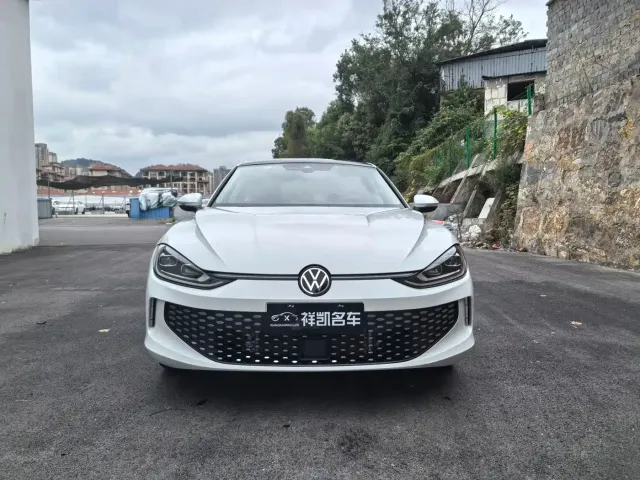 Volkswagen Lamando 2025 Model Year Lamando L 280TSI DSG Cool & Spicy PLUS Edition — Фото автомобиля 2