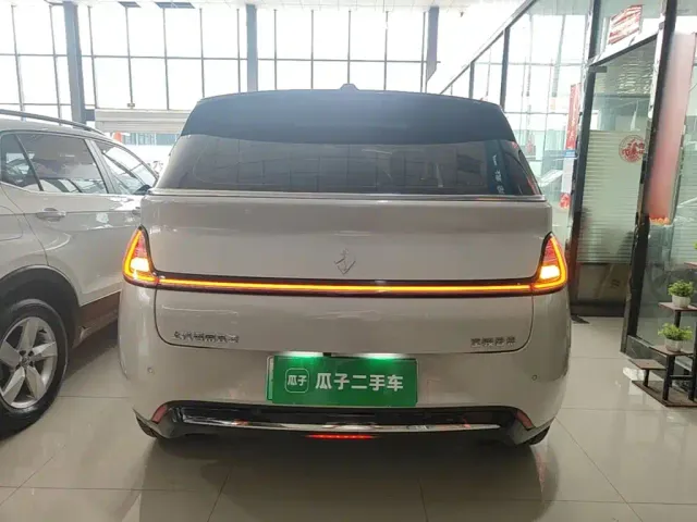 Baojun Cloud — Фото автомобиля 5