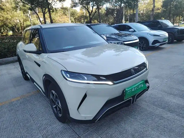 BYD Yuan UP — Фото автомобиля 3
