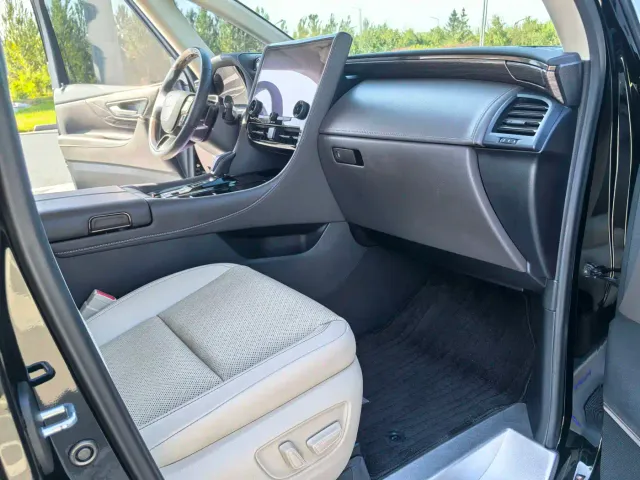 Toyota Alphard — Фото автомобиля 18