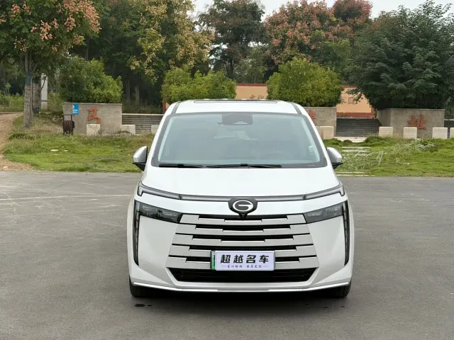 GAC Trumpchi E8 — Фото автомобиля 2