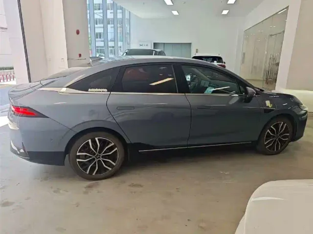 Xpeng P5 — Фото автомобиля 3
