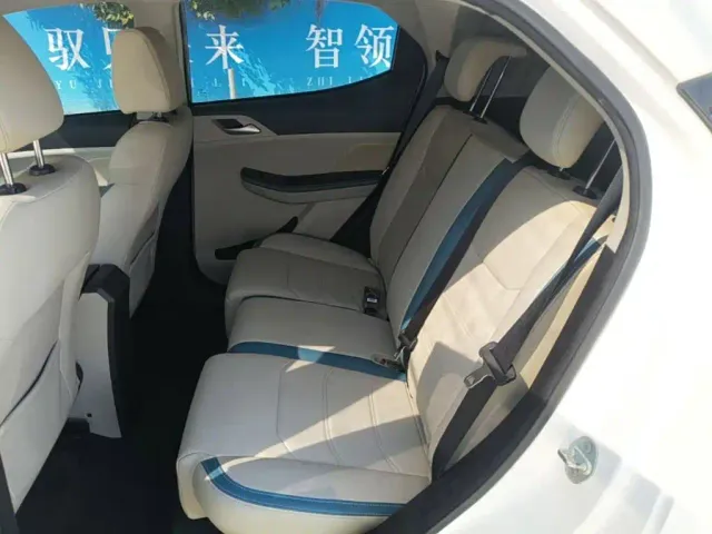 BYD Yuan Pro — Фото автомобиля 16