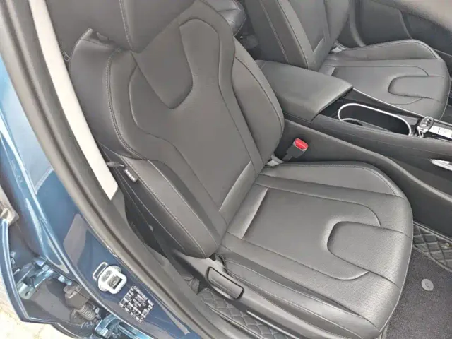 Hyundai Elantra — Фото автомобиля 24