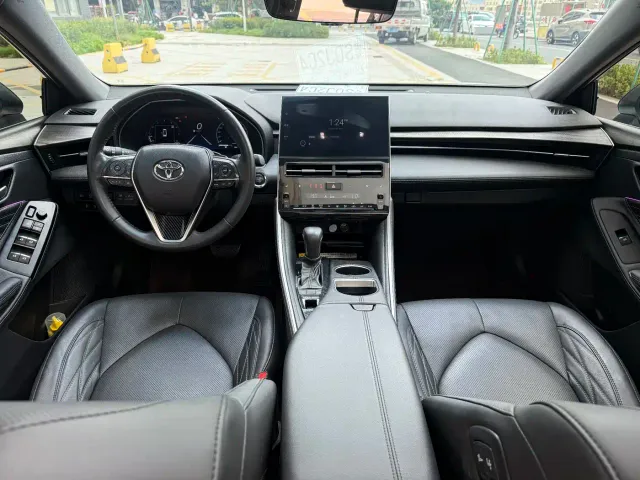 Toyota Avalon — Фото автомобиля 6