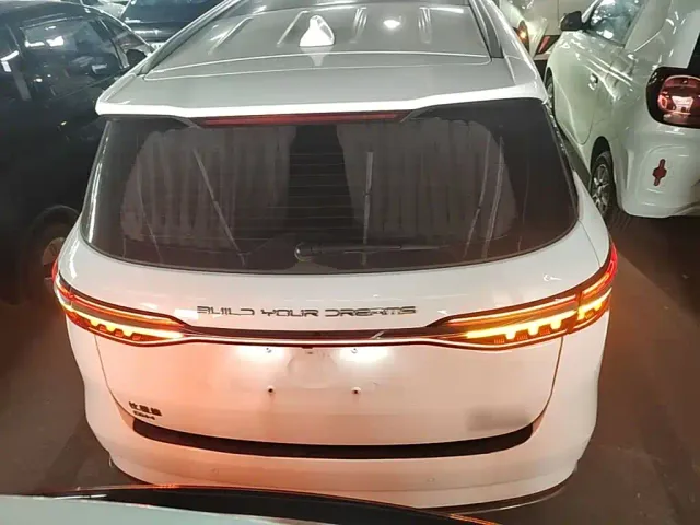BYD Song MAX — Фото автомобиля 5