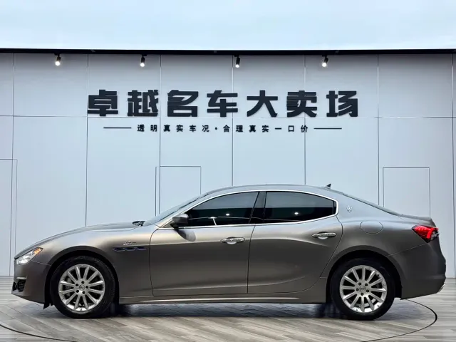 Maserati Ghibli — Фото автомобиля 4