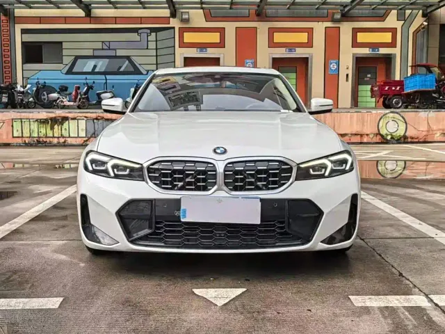 BMW 3 Series — Фото автомобиля 2