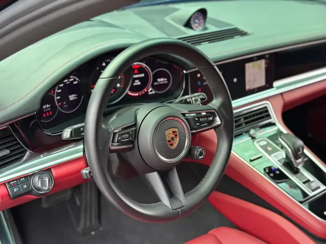 Porsche Panamera — Фото автомобиля 11