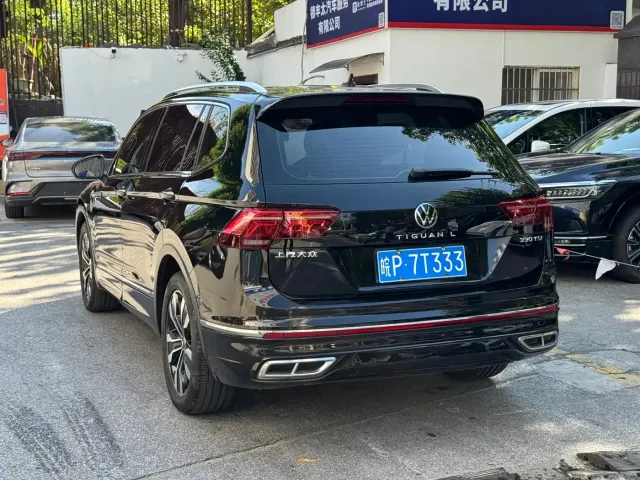 Volkswagen Tiguan L — Фото автомобиля 4