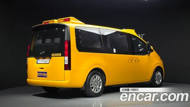 Hyundai Staria Staria L3.5 Школьный автобус — Фото автомобиля 2