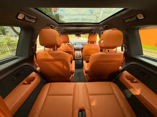 Li Auto L9 — Фото автомобиля 16
