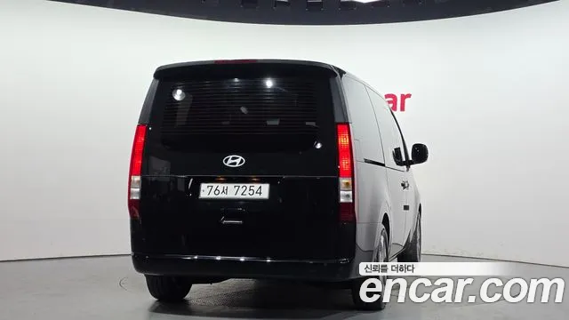 Hyundai Staria Staria Tourer 11 мест — Фото автомобиля 4