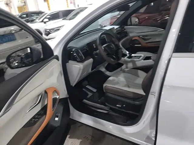 BYD Song Pro — Фото автомобиля 15