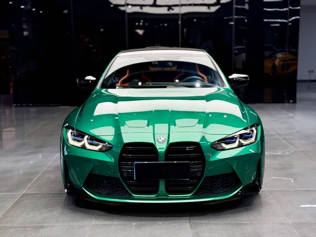 BMW M4 — Фото автомобиля 3