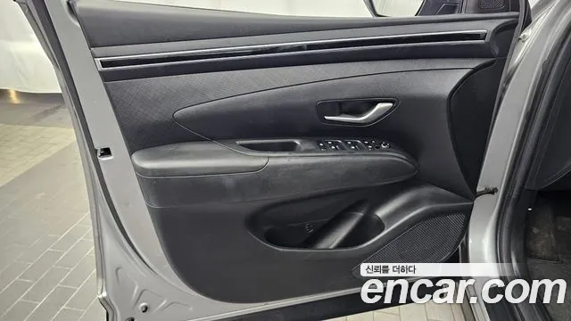 Hyundai Tucson Tucson (NX4) Бензин 1.6 турбо 2WD — Фото автомобиля 24