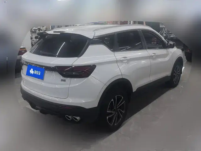 Geely Binyue — Фото автомобиля 3