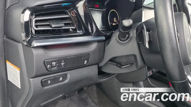 Kia Niro — Фото автомобиля 29