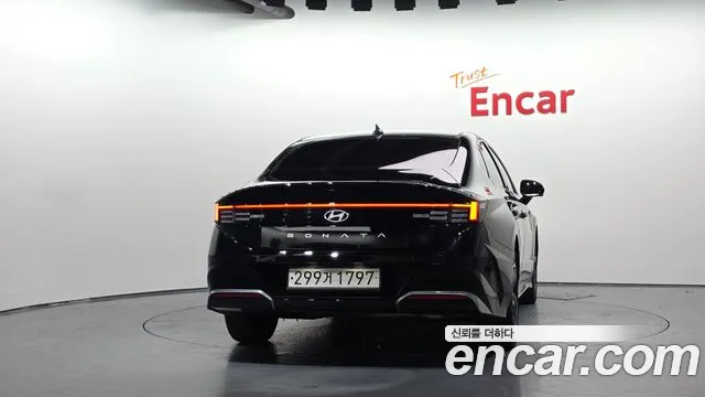Hyundai Sonata — Фото автомобиля 4