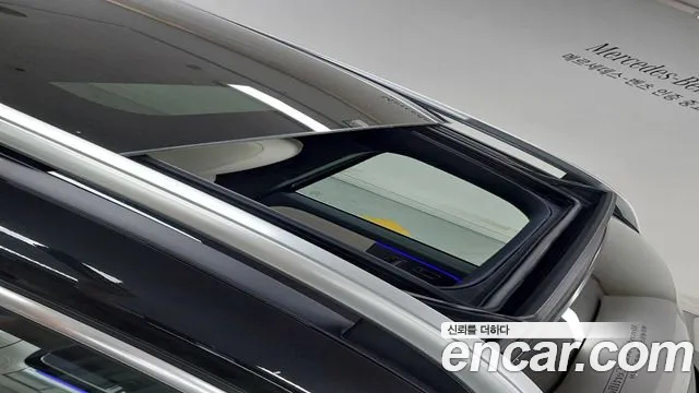 Mercedes-Benz EQB — Фото автомобиля 12