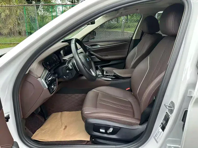 BMW 5 Series — Фото автомобиля 7