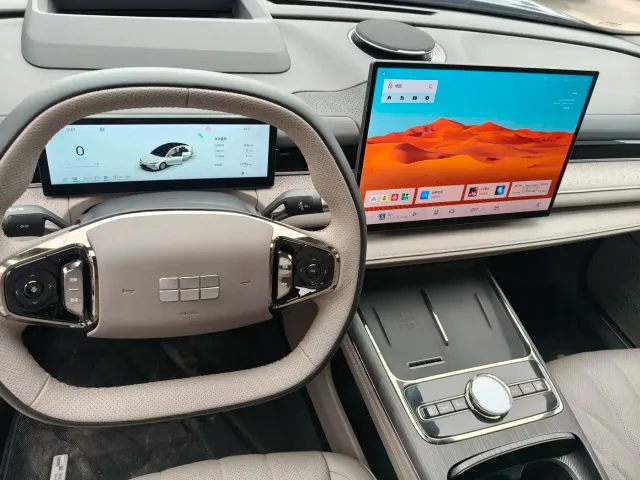 Geely Galaxy Xingyao 8 — Фото автомобиля 5