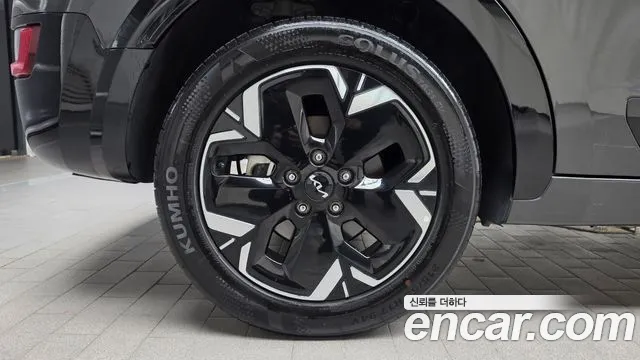 Kia Niro — Фото автомобиля 6