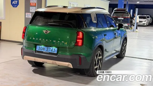 MINI Countryman Electric 3rd Gen — Фото автомобиля 4