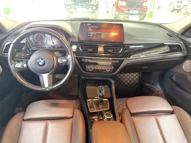 BMW 1 Series — Фото автомобиля 10