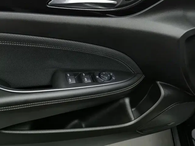 Buick Regal — Фото автомобиля 9
