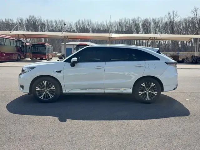 Honda UR-V — Фото автомобиля 6