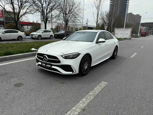 Фотография автомобиля — Mercedes-Benz C-Class