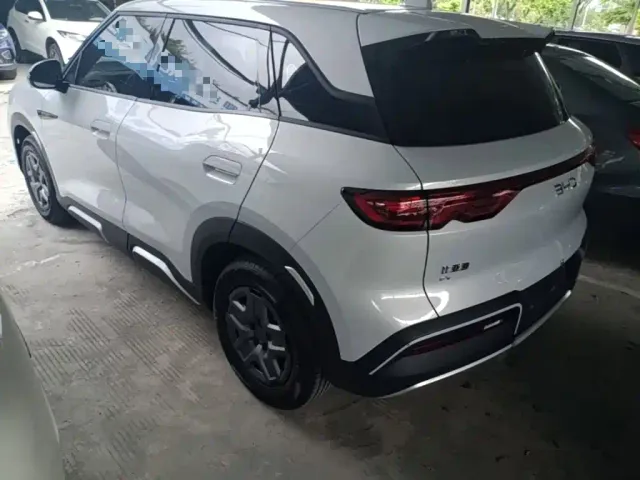 BYD Yuan UP — Фото автомобиля 4