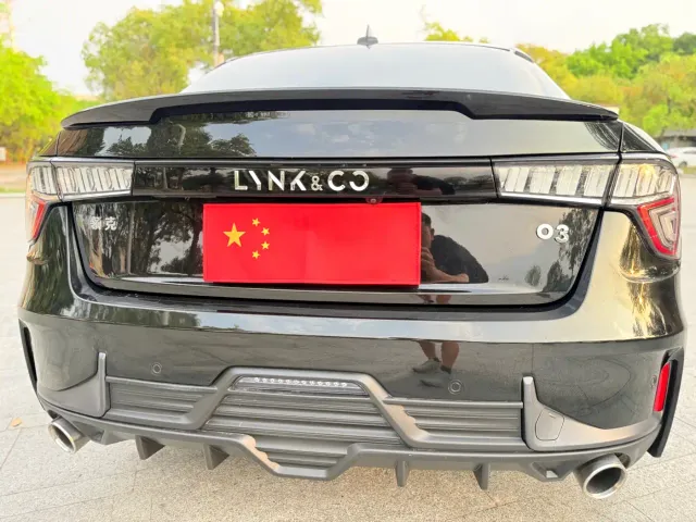 Lynk & Co 03 — Фото автомобиля 24