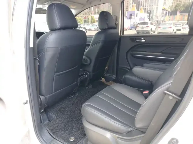 GAC Trumpchi M6 — Фото автомобиля 12