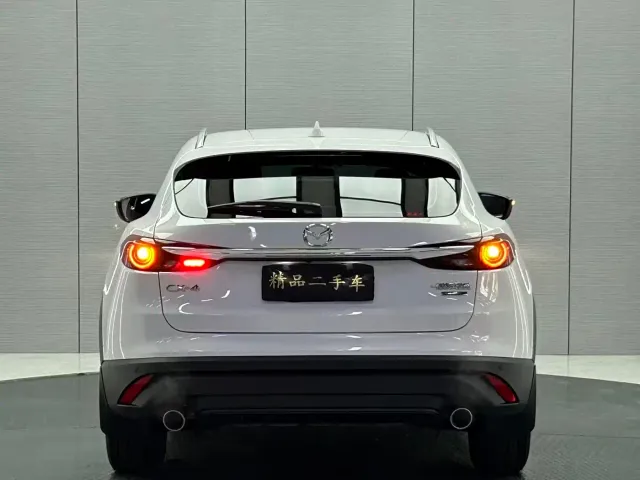 Mazda CX-4 — Фото автомобиля 4