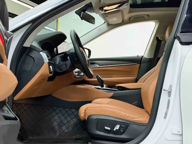 BMW 6 Series Gran Turismo — Фото автомобиля 8