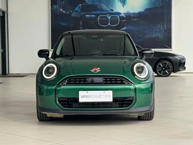 MINI Hatch — Фото автомобиля 2