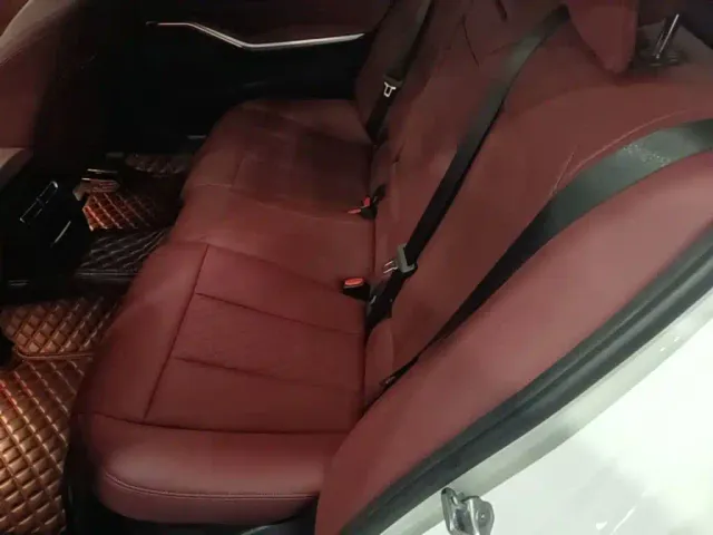 BMW 3 Series — Фото автомобиля 16