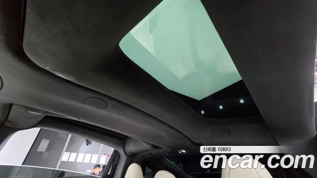 Tesla Model X — Фото автомобиля 21