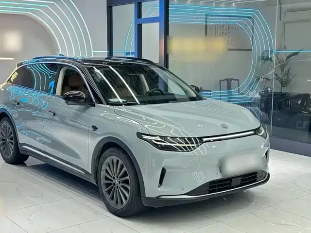 Leapmotor C11 — Фото автомобиля 10