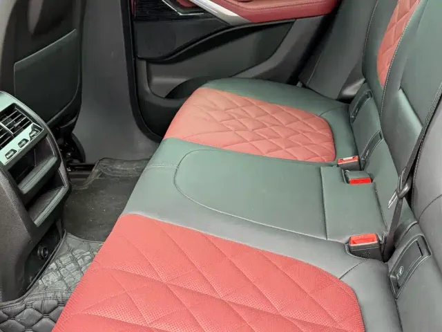 BMW BMW X6 2023 xDrive30i M Sport Package — Фото автомобиля 9