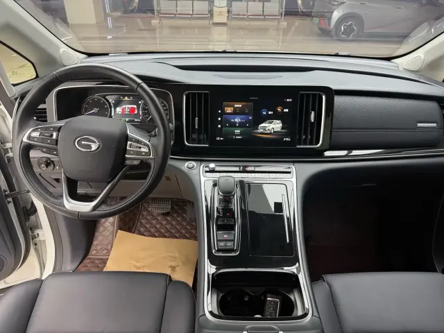 GAC Trumpchi M8 — Фото автомобиля 10