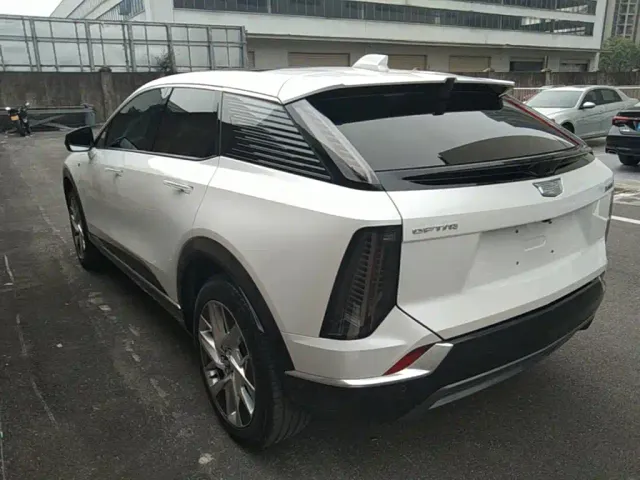 Cadillac Optiq — Фото автомобиля 4